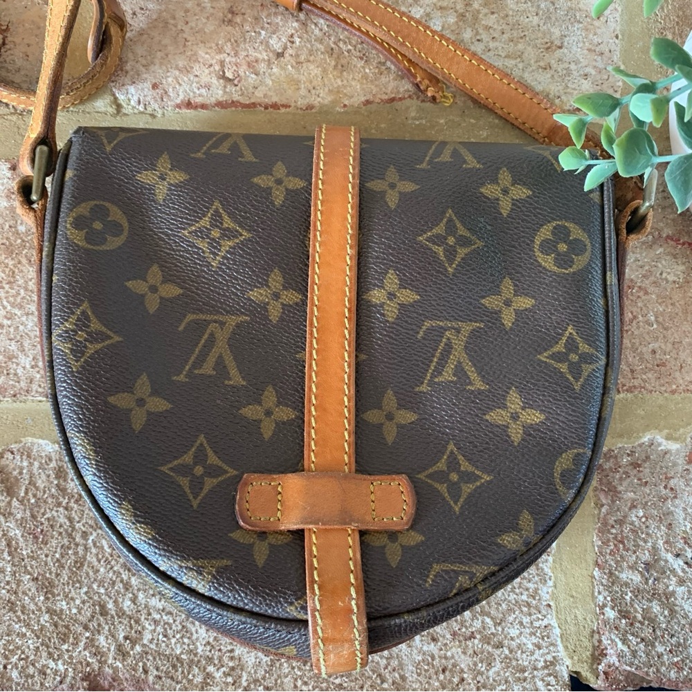 Louis Vuitton | Authentic LV Monogram | Chantilly PM | Crossbody Saddle Bag - Picture 4 of 16
